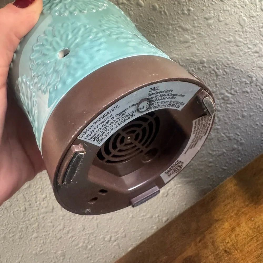 Essential oils diffuser - Picture 3 of 3